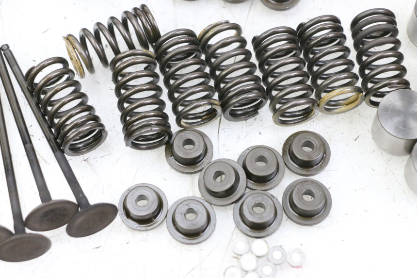 photo de KLEP SUZUKI GSR 750 (2011 - 2017) - Andere kijkhoek