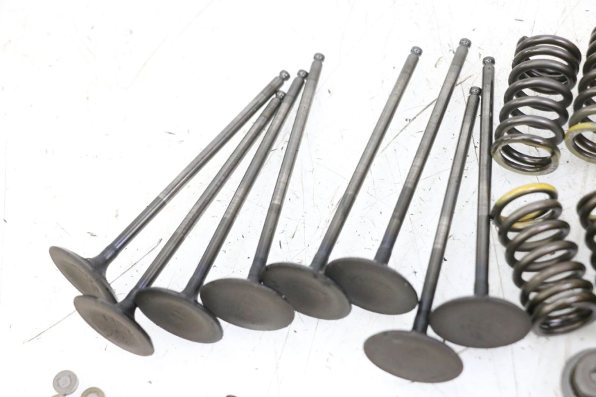 photo de KLEP SUZUKI GSR 750 (2011 - 2017) - Bevestigingspunten