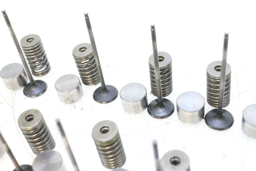 photo de KLEP YAMAHA XJ6 600 (2008 - 2016) - Zoom op componenten