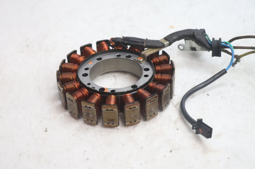 photo de STATOR SUZUKI BURGMAN EXECUTIVE ABS 650 (2006 - 2012) - Staat van het oppervlak
