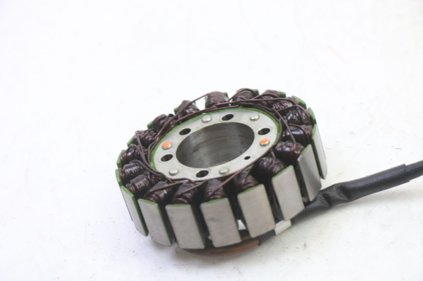 photo de STATOR HONDA CBR RR FIREBLADE 900 (1992 - 1994) - Zoom op gebruiksstaat