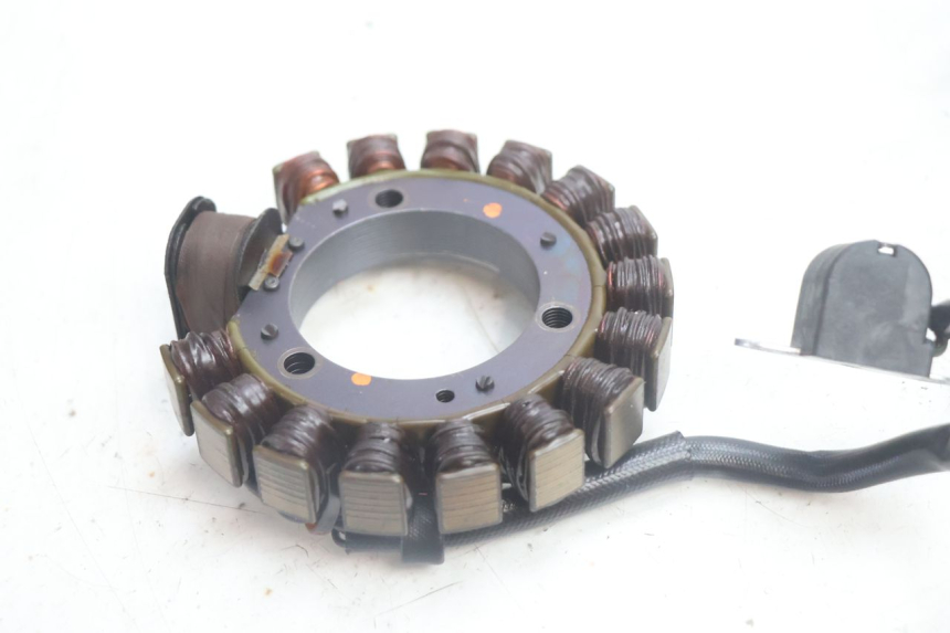 photo de STATOR SUZUKI DR S 600 (1985 - 1989) - Bevestigingspunten