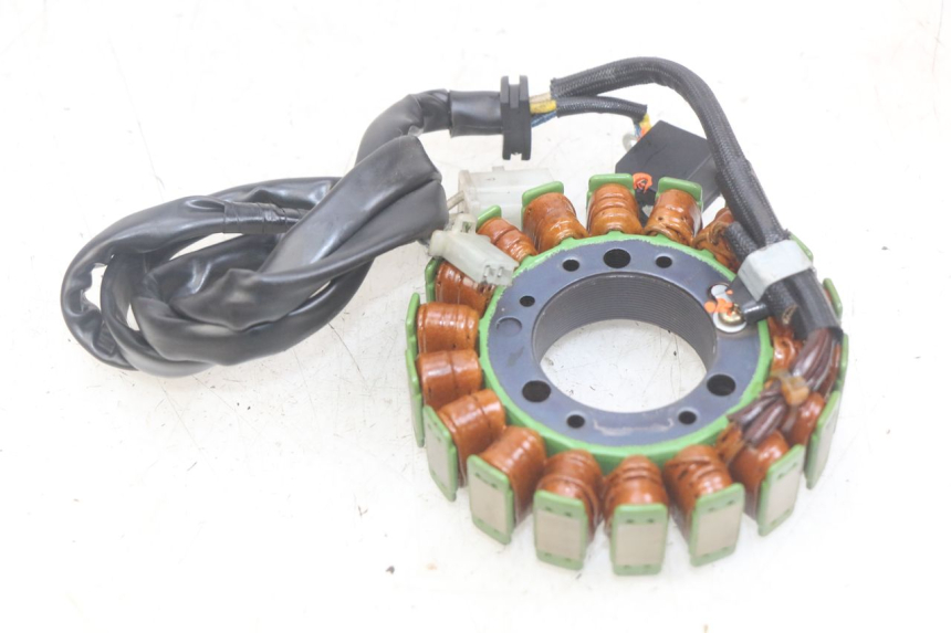 photo de STATOR YAMAHA FZS FAZER 600 (1998 - 2001) - Detail van het onderdeel