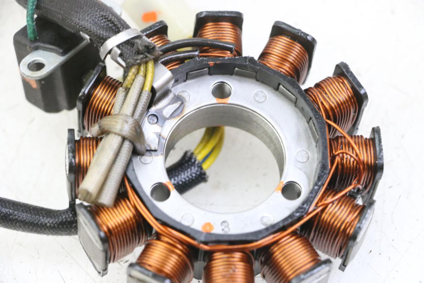 photo de STATOR HYOSUNG GTR 125 (2006 - 2008) - Staat van het oppervlak