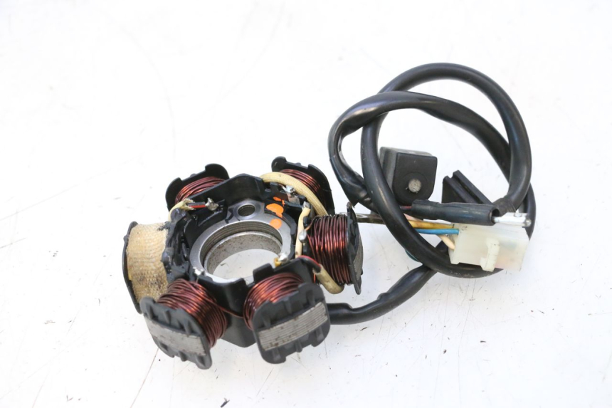 photo de STATOR PEUGEOT LUDIX 50 (2008 - 2017) - Detail van het onderdeel