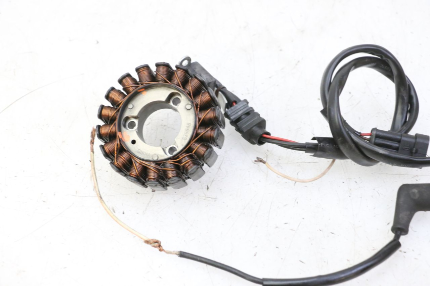 photo de STATOR PIAGGIO MP3 RL 250 (2006 - 2010) - Zoom op componenten
