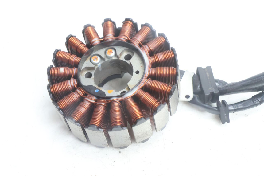 photo de STATOR YAMAHA N-MAX NMAX 125 (2021 - 2024) - Detail van het onderdeel