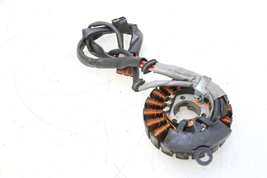 photo de STATOR HONDA PCX (JF57/JF64) 125 (2014 - 2018) - Technische close-up