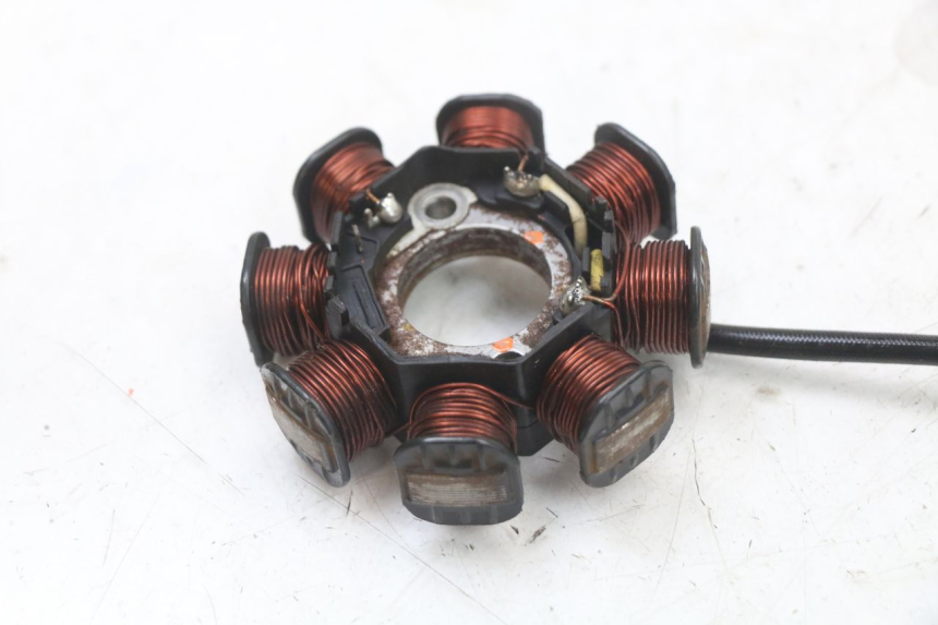 photo de STATOR PEUGEOT DJANGO 125 (2014 - 2017) - Bevestigingspunten