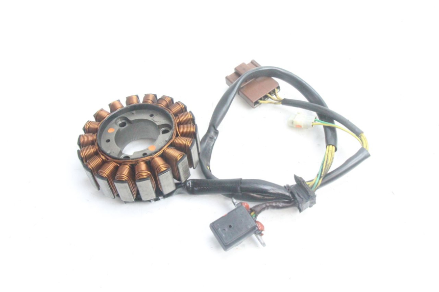 photo de STATOR PEUGEOT SATELIS 125 (2006 - 2009) - Bevestigingspunten