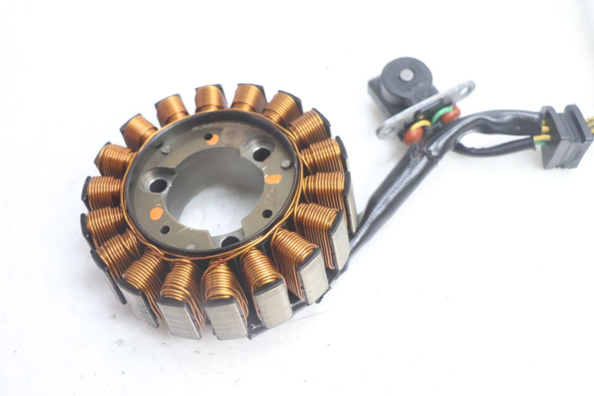 photo de STATOR PEUGEOT SATELIS 125 (2006 - 2009) - Detail van het onderdeel