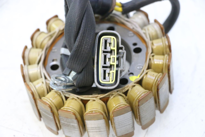 photo de STATOR CAN-AM SPYDER RS 1000 (2008 - 2012) - Bevestigingspunten