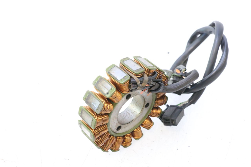 photo de STATOR SUZUKI SV S 650 (2003 - 2009) - Detail van het onderdeel