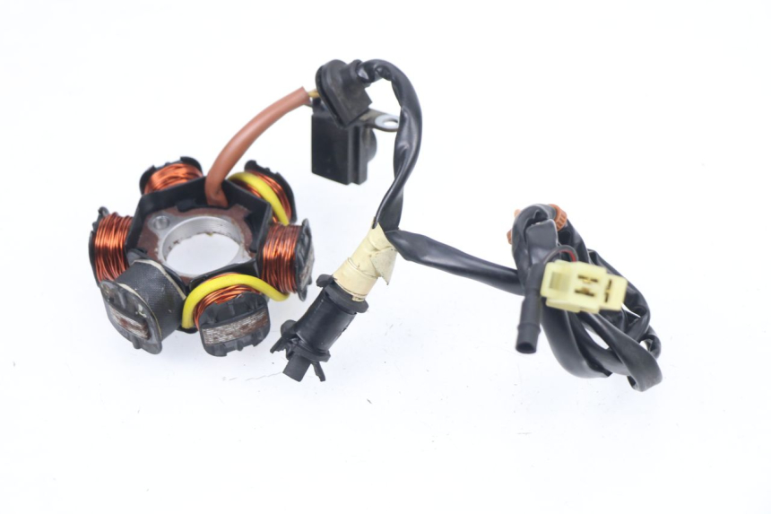 photo de STATOR PEUGEOT TREKKER TKR 50 (2005 - 2014) - Bevestigingspunten