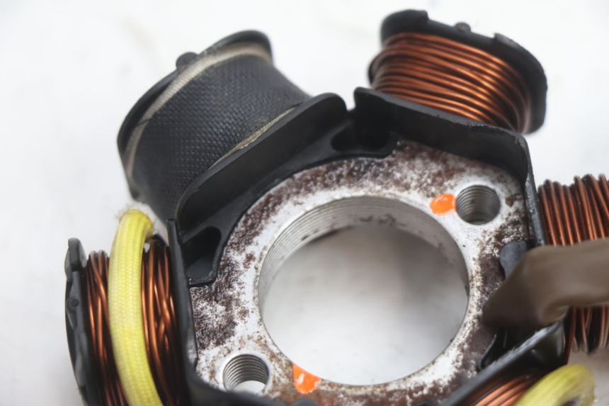 photo de STATOR PEUGEOT VIVACITY 50 (1998 - 2003) - Andere kijkhoek