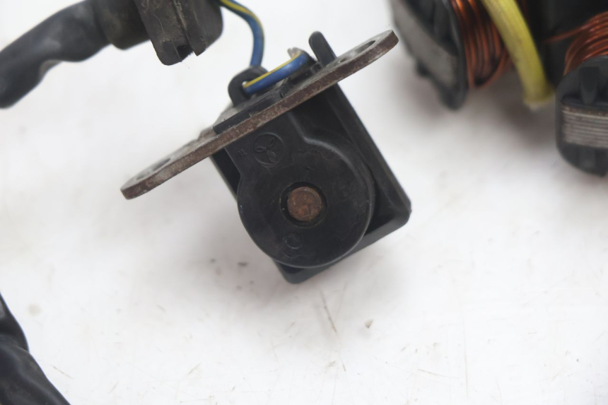 photo de STATOR PEUGEOT VIVACITY 50 (1998 - 2003) - Bevestigingspunten