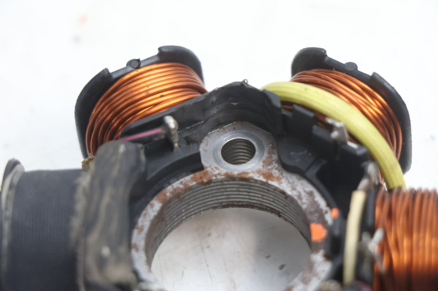 photo de STATOR PEUGEOT VIVACITY 50 (2004 - 2009) - Andere kijkhoek