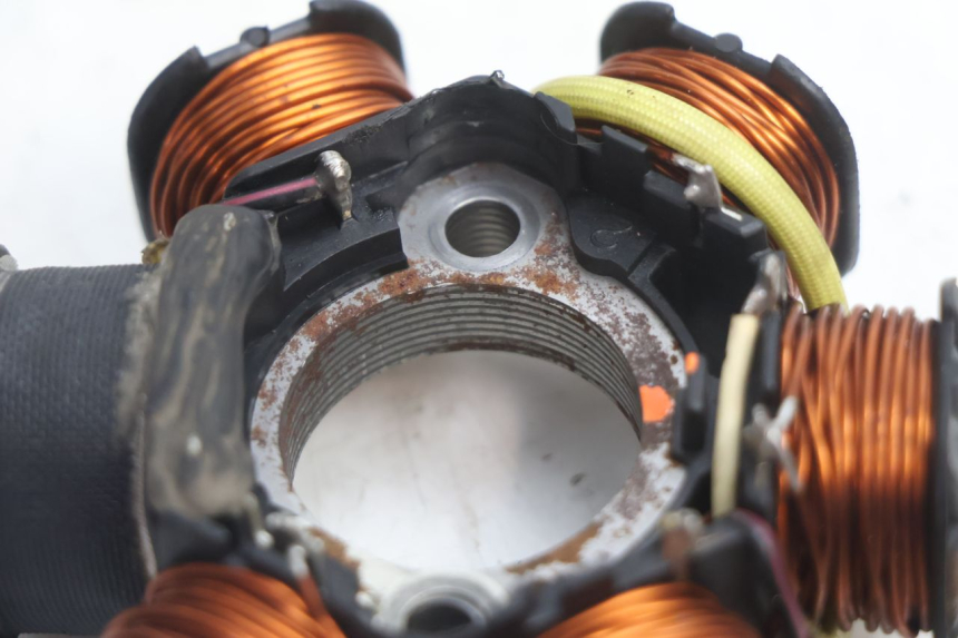 photo de STATOR PEUGEOT VIVACITY 50 (2004 - 2009) - Technische close-up