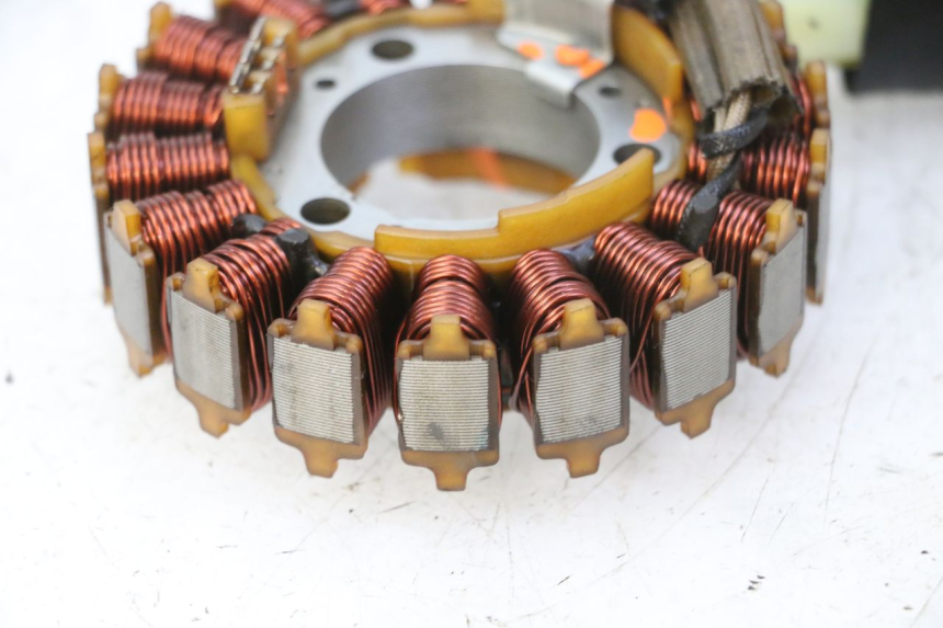 photo de STATOR YAMAHA X-MAX XMAX 250 (2006 - 2009) - Detail van het onderdeel