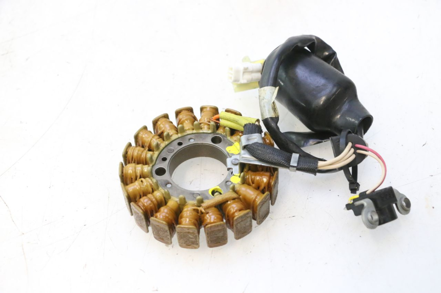photo de STATOR YAMAHA XMAX X-MAX 125 (2006 - 2009) - Detail van het onderdeel