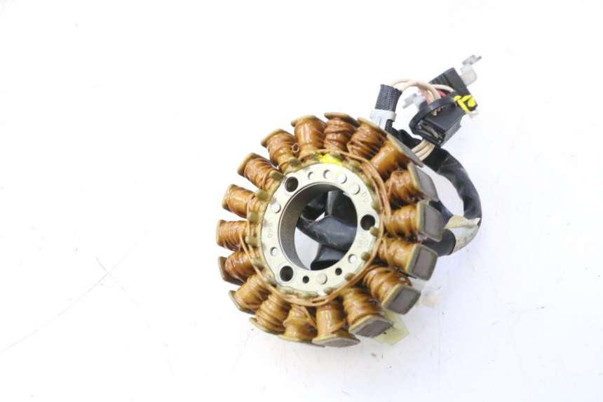 photo de STATOR YAMAHA XMAX X-MAX 125 (2006 - 2009) - Bevestigingspunten