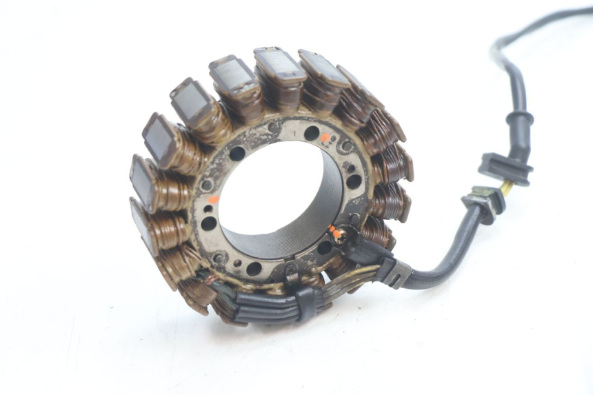 photo de STATOR HONDA XRV AFRICA TWIN 750 (1990 - 1992) - Zoom op gebruiksstaat