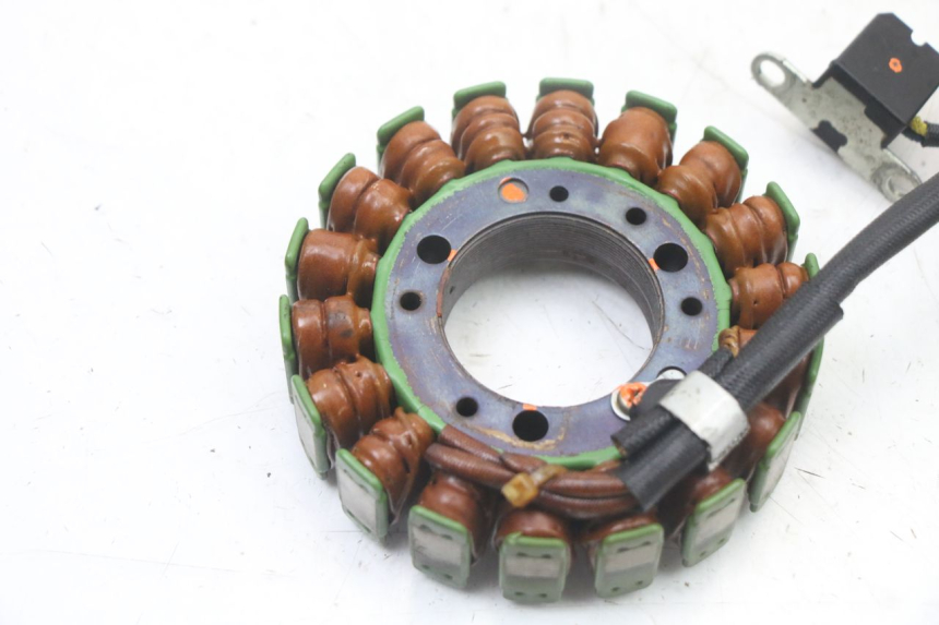 photo de STATOR YAMAHA FZS FAZER 600 (2001 - 2003) - Overzicht