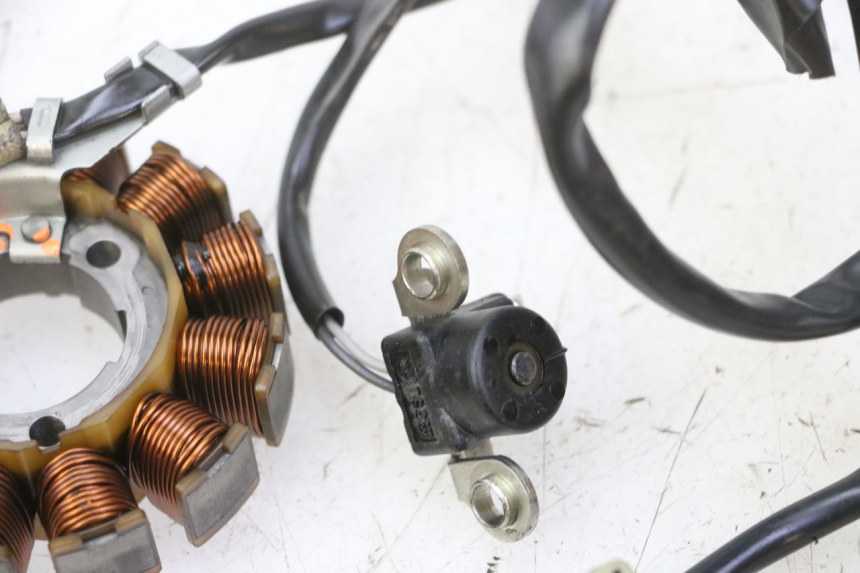 photo de STATOR YAMAHA YZ-F YZF 250 (2014 - 2018) - Zoom op gebruiksstaat