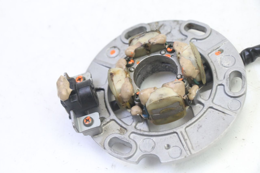photo de STATOR YAMAHA YZ 125 (1998 - 2005) - Detail van het onderdeel