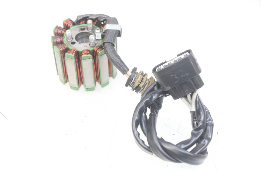 photo de STATOR YAMAHA YZF R1 1000 (2007 - 2008) - Detail van het onderdeel
