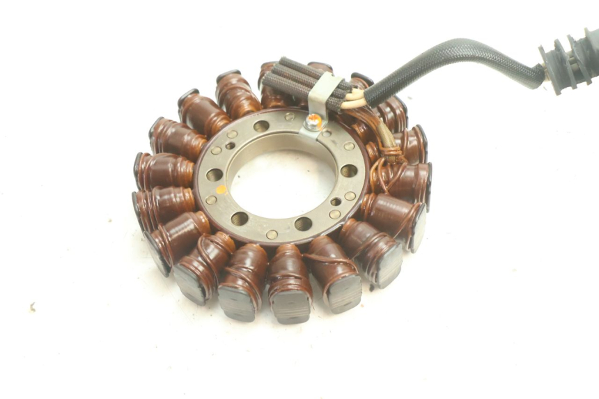 photo de STATOR YAMAHA YZF R6 600 (2008 - 2009) - Detail van het onderdeel