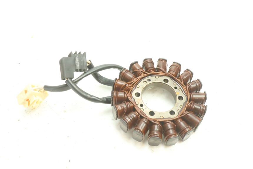 photo de STATOR YAMAHA YZF R6 600 (2008 - 2009) - Zoom op gebruiksstaat