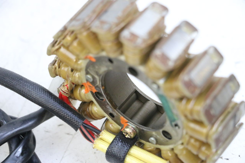 photo de STATOR KAWASAKI ZR 7 750 (1999 - 2004) - Zoom op gebruiksstaat