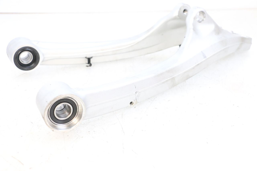 photo de SCHOKDEMPERBEVESTIGING BMW R GS 1250 (2021 - 2024) - Markeringen en referenties