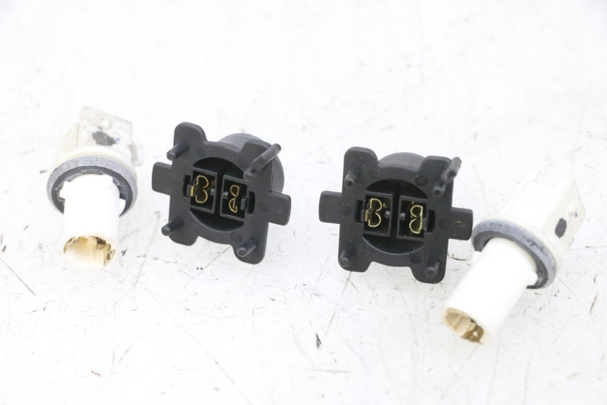 photo de LAMPHOUDER SUZUKI BURGMAN 125 (2007 - 2014) - Hoofdaanzicht