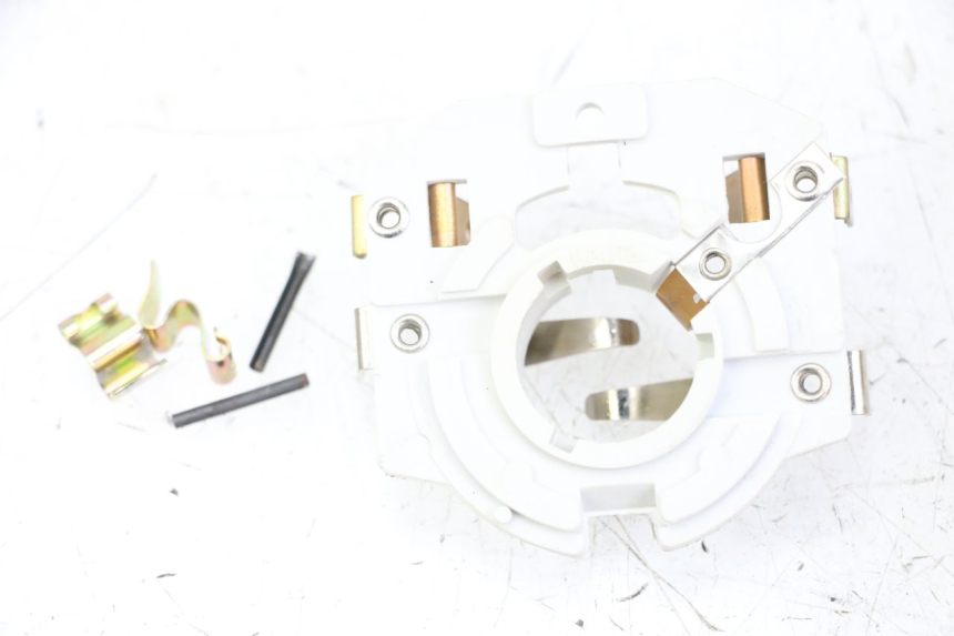 photo de LAMPHOUDER SUZUKI CP 80 (1985 - 1996) - Hoofdaanzicht