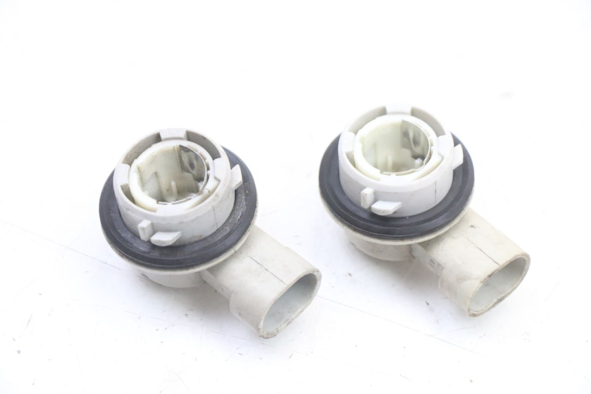 photo de LAMPHOUDER YAMAHA X-MAX XMAX ABS 250 (2010 - 2014) - Detail van het onderdeel