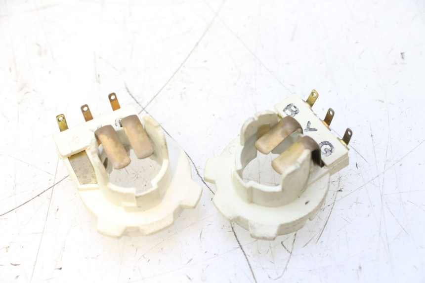photo de LAMPHOUDER YAMAHA YP MAJESTY 125 (2002 - 2006) - Detail van het onderdeel
