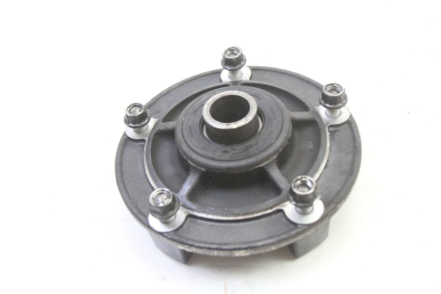 photo de STEUN VOOR KRANS SUZUKI GSR 750 (2011 - 2017) - Detail van het onderdeel