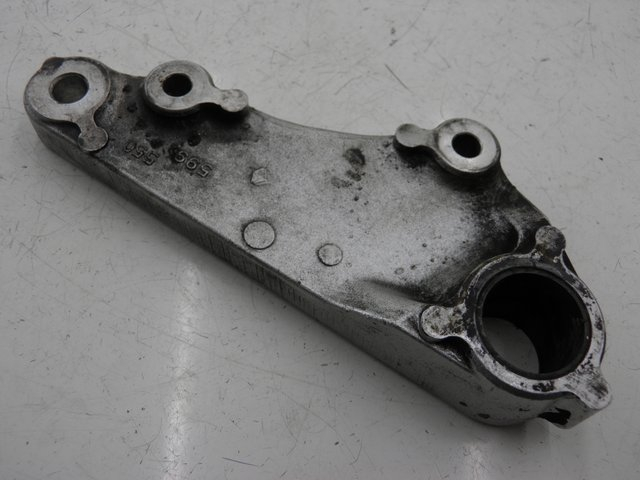 photo de ACHTERREMZADENHOUDER KAWASAKI ZEPHYR 550 (1991 - 1998) - Detail van het onderdeel