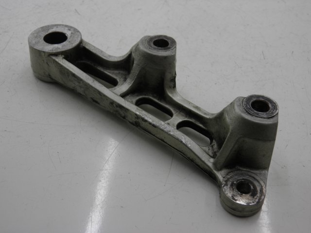 photo de ACHTERREMZADENHOUDER YAMAHA FZX FAZER 750 (1987 - 1998) - Detail van het onderdeel