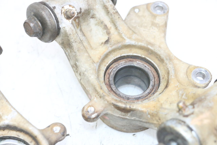 photo de ACHTERREMZADENHOUDER YAMAHA YFM GRIZZLY 550 (2008 - 2015) - Detail van het onderdeel