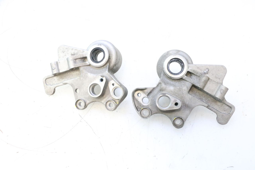 photo de VOORSTE REMKLAUWBEUGEL PIAGGIO MP3 HPE 530 (2022 - 2026) - Technische close-up