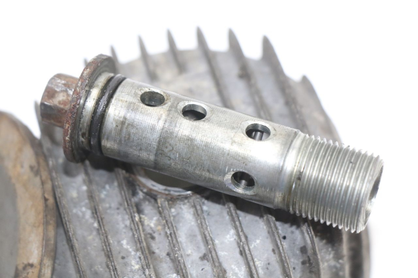 photo de OLIEFILTERHOUDER YAMAHA XJ F 900 (1983 - 1994) - Andere kijkhoek