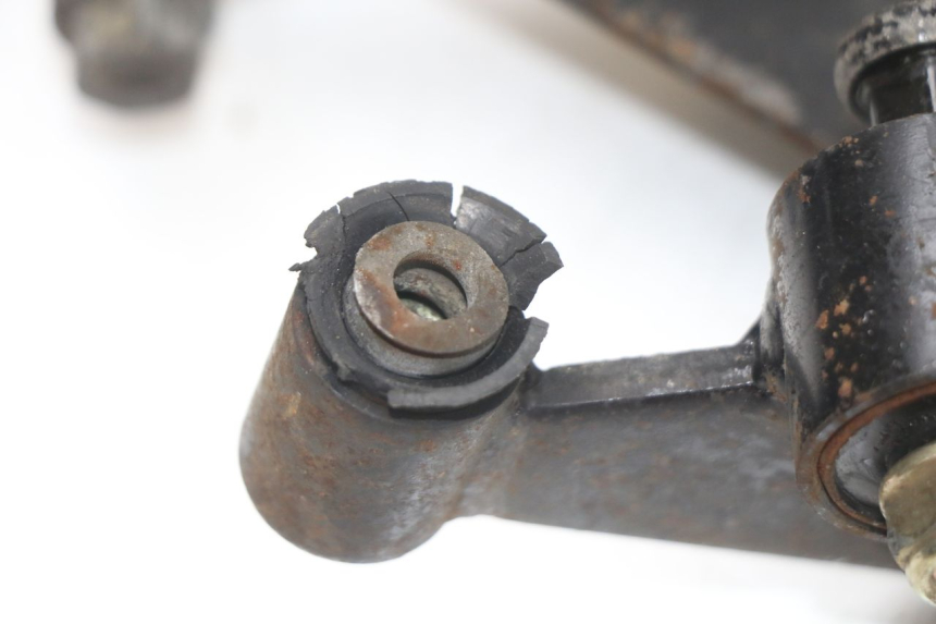 photo de MOTORENSTEUN KYMCO AGILITY CARRY 50 (2011 - 2020) - Bevestigingspunten