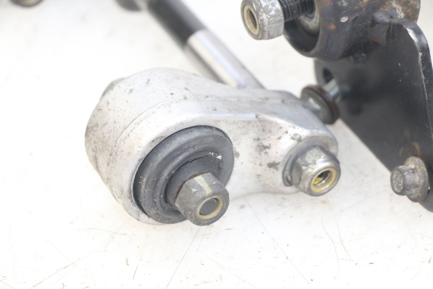 photo de MOTORENSTEUN GILERA GP 800 (2007 - 2013) - Bevestigingspunten