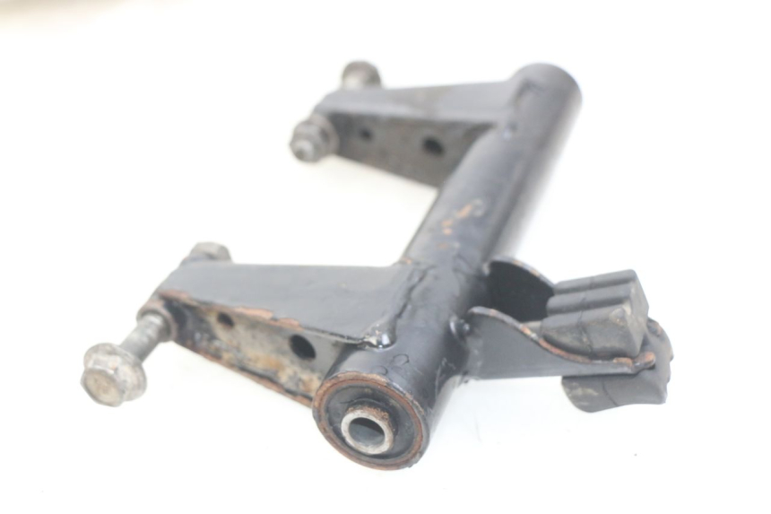 photo de MOTORENSTEUN PEUGEOT KISBEE 4T 50 (2010 - 2017) - Andere kijkhoek