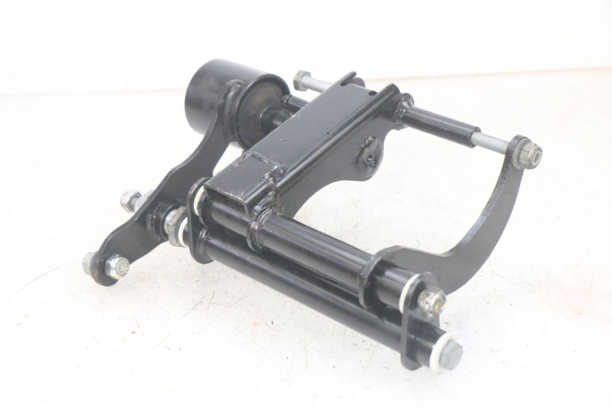 photo de MOTORENSTEUN PIAGGIO MP3 HPE 300 (2019 - 2026) - Bevestigingspunten