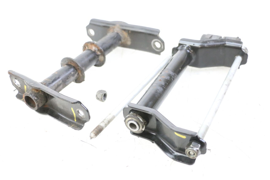 photo de MOTORENSTEUN PEUGEOT CITYSTAR 125 (2011 - 2017) - Overzicht