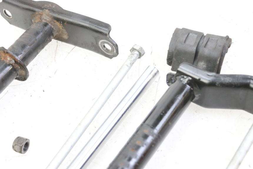 photo de MOTORENSTEUN PEUGEOT CITYSTAR 125 (2011 - 2017) - Bevestigingspunten